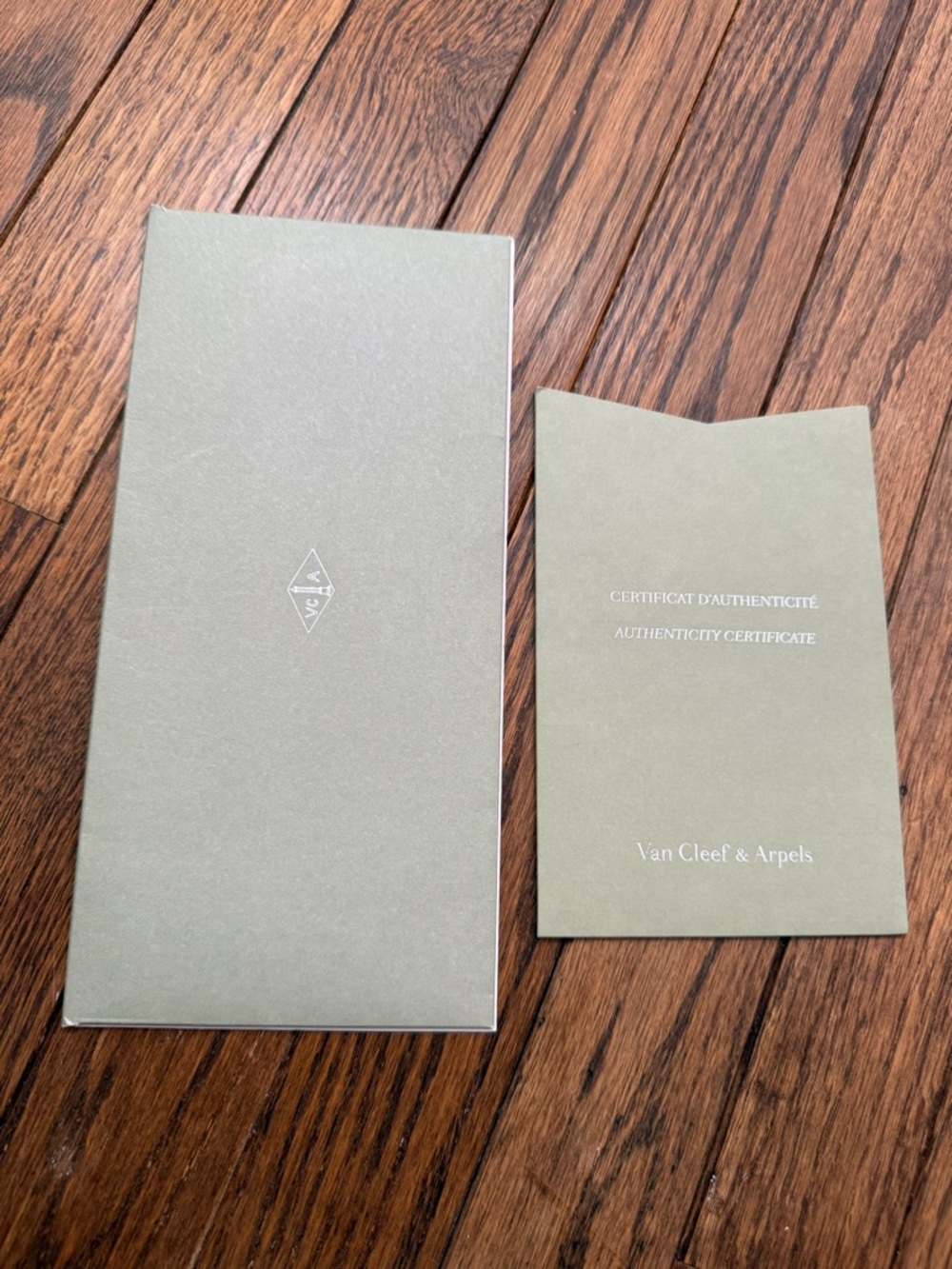 Van Cleef Certificate Sleeve